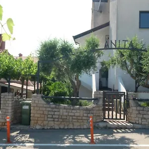 Anita Apartment