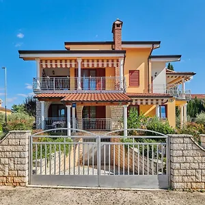 Haus Ana Apartment