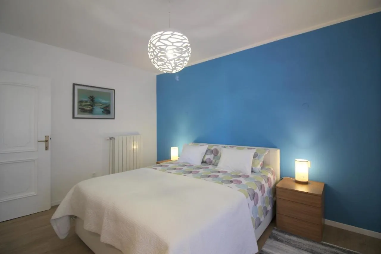 פורץ Apartments Tancel 0*,  קרואטיה